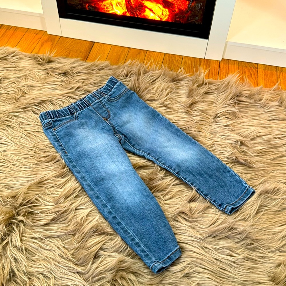 Oshkosh Jeans- size 3T